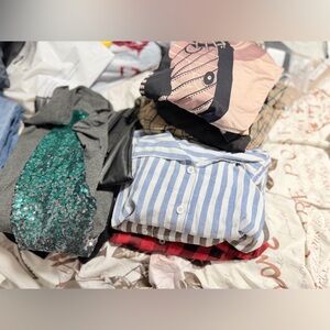 Almost Famous Black Ribbed Sweater